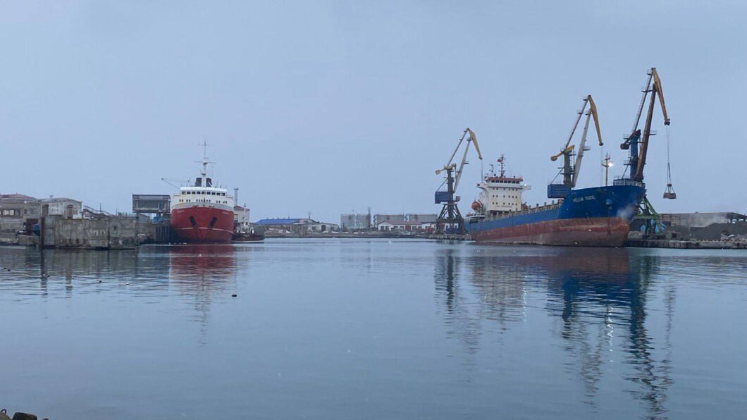 Ванино — Холмск