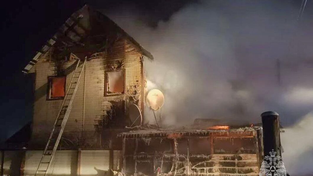 Пять человек погибли при пожаре в Якутии