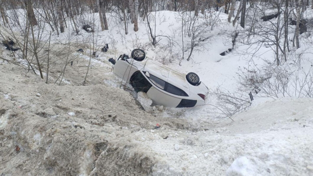 В Хабаровском крае в ДТП с опрокидыванием пострадали четверо детей